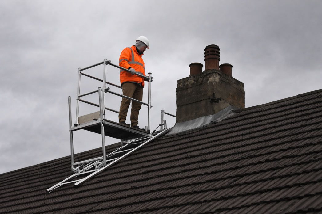 scaffolding for chimney flashing repairs